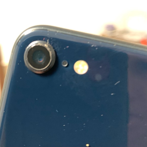 Locked Out iPhone - Picture 6 of 11